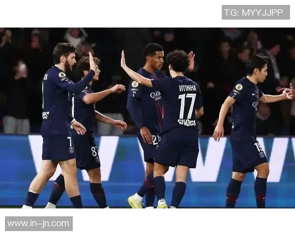 巴黎纽卡末轮对决将决定主动权巴萨曼城等队需争取净胜球晋级前八